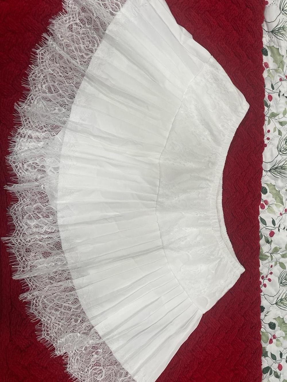 White Lace Pleated Women's Skirt